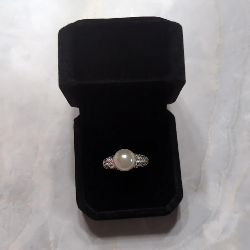 Charter Club Silver Plated Ring with Pearl and Cubic Zirconia Size 8 NWOT